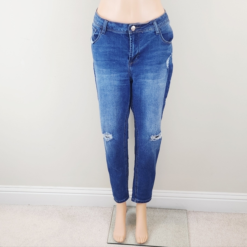 Kensie Effortless Mid Rise Distressed Ankle Jeans Pants - Picture 2 of 10